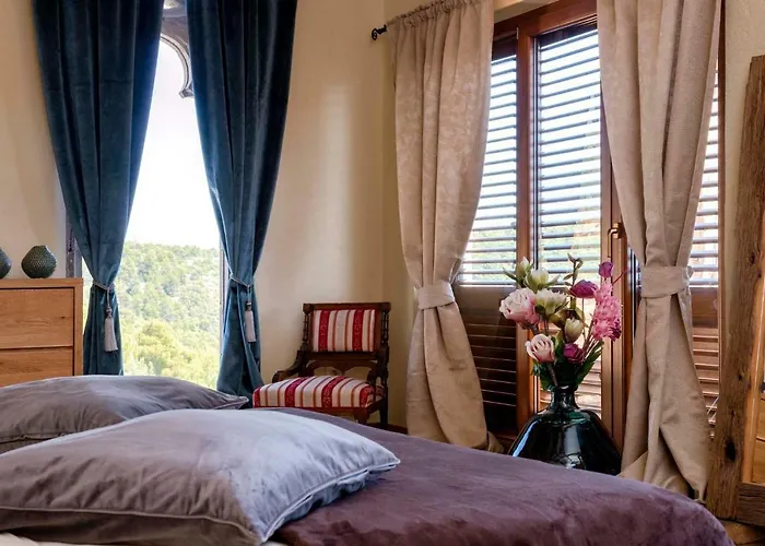 Luxury Galapagos * Hvar Town