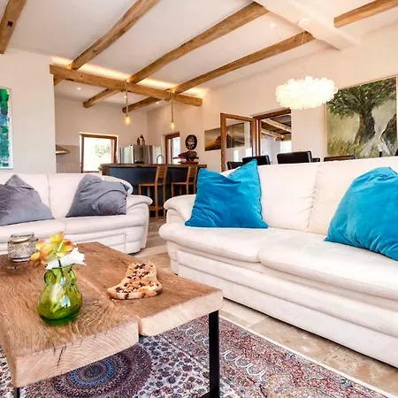 Luxury Galapagos Villa Hvar Town