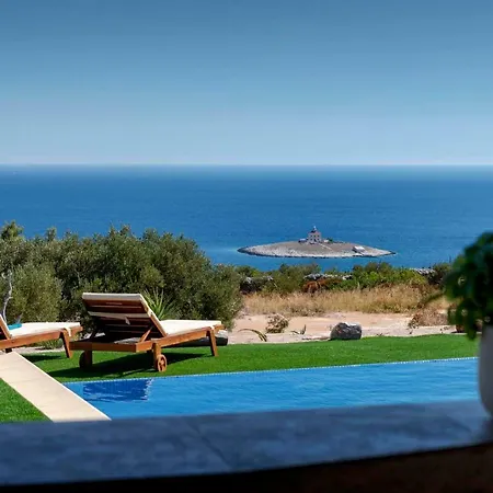 Luxury Galapagos Hvar Town