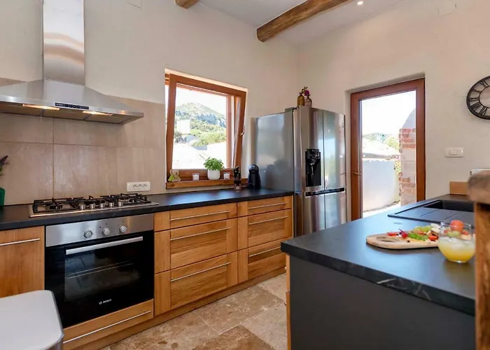 Luxury Galapagos * هفار