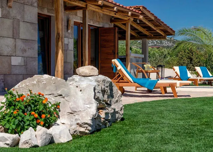 Luxury Galapagos * Hvar Town