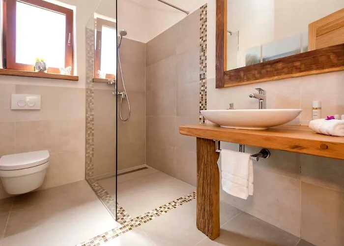 Luxury Galapagos * هفار