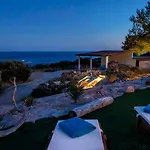 Luxury Galapagos Villa *
