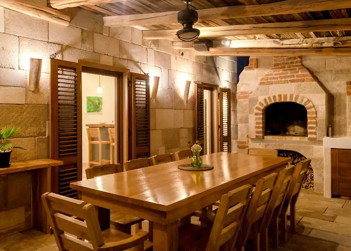 Villa Luxury Galapagos Hvar Town